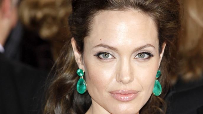 Actresses with tattooed eyebrows - Angelina Jolie