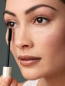 How to Apply Bottom Lash Mascara - Lower Lash Mascara Tips and Secret