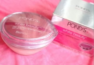 Pond's White Beauty Daily Spot-less Lightening Cream