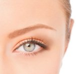 Small Eyes – Celebrities, Makeup Tips, Eyeshadow, Eyeliner, Mascara, Eyebrow, and How to Make Smaller Eyes Bigger - Mascara for Small Eyes